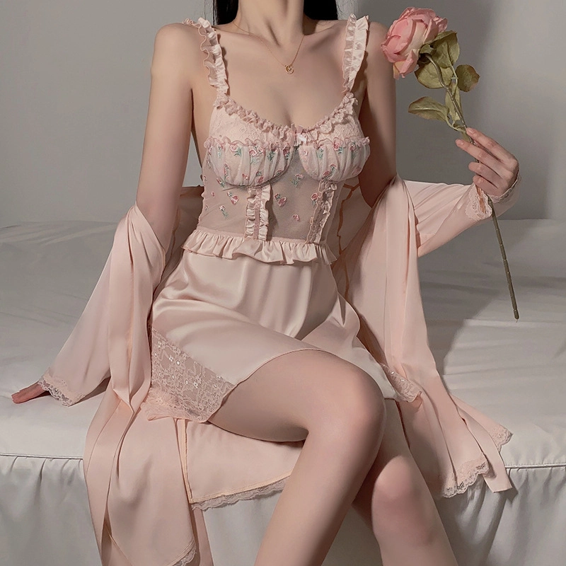 Bộ Váy Ngủ Lụa Phối Ren Hoa Thêu Cổ Tích 4838